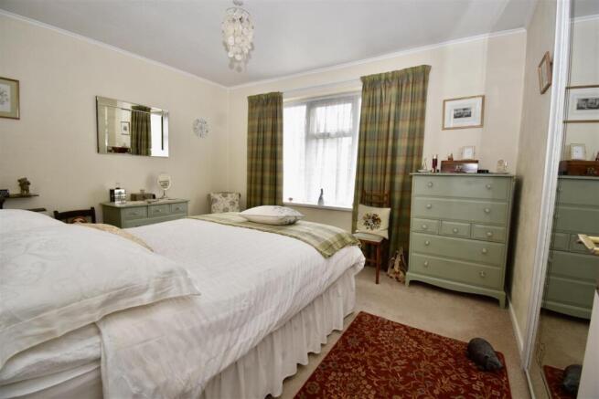 3 bed Detached Bungalow for sale Image 9