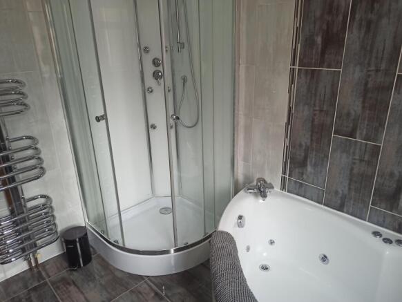 6 bed Terraced to rent Image 12