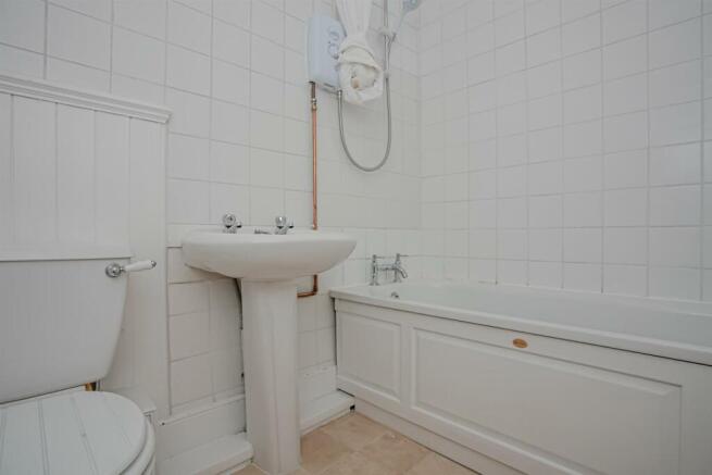 Bathroom.jpg