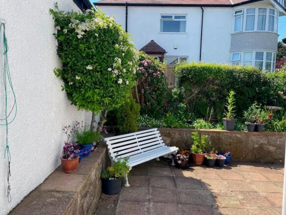 REAR COURTYARD GARDEN