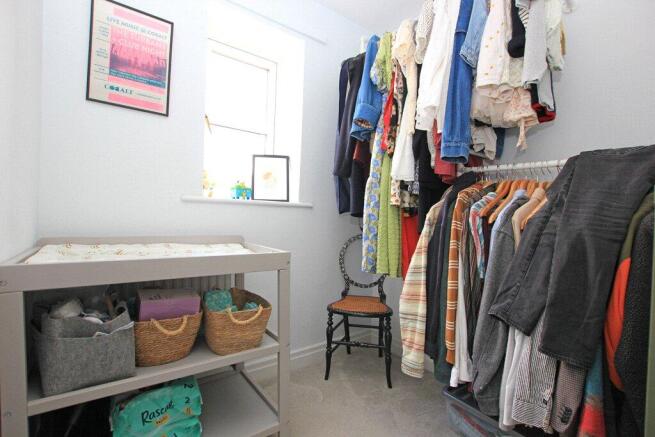 3 bed Terraced for sale Image 12