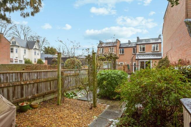 Garden / Rear Exterior