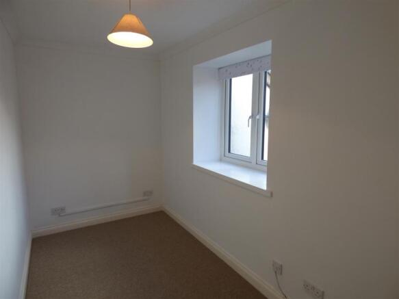 Bedroom 2.JPG