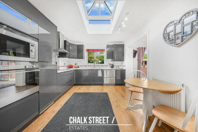 Alma Avenue, Hornchurch, RM12 photo 4