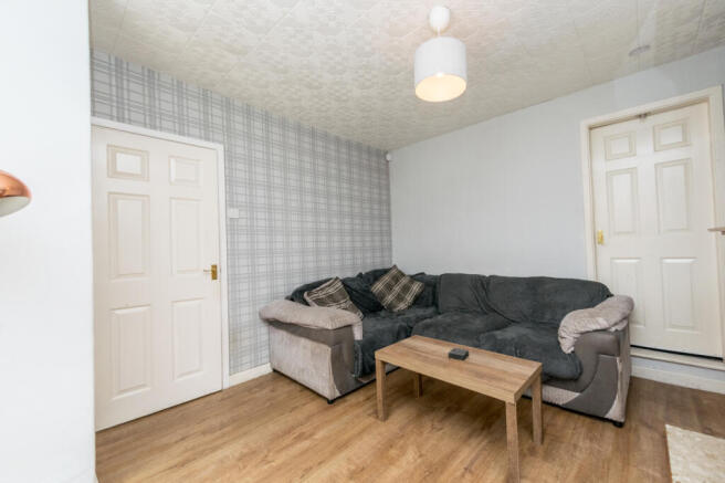 2 bed Semi-Detached for sale Image 8