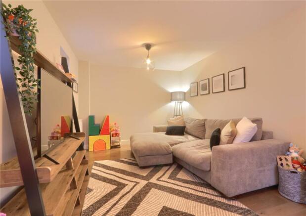 3 bed Semi-Detached for sale Image 4