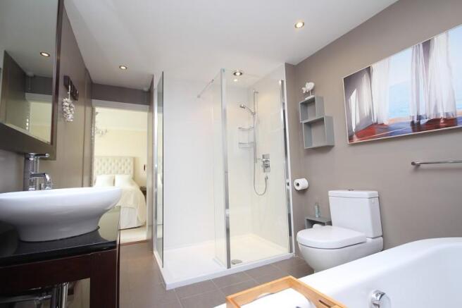Bedroom 3 Ensuite