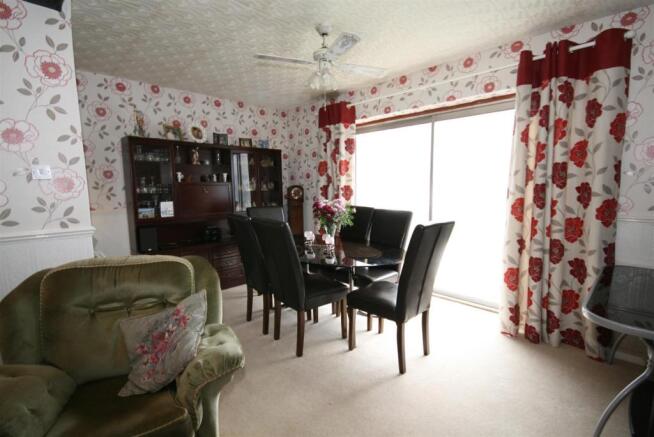 Dining Room.JPG