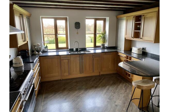 Kitchen/Breakfast