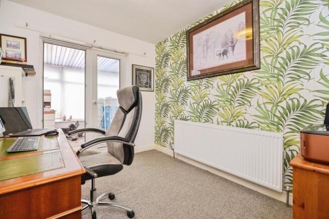 2 bed Detached Bungalow for sale Image 4