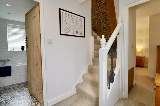 3 bed House for sale Image 12