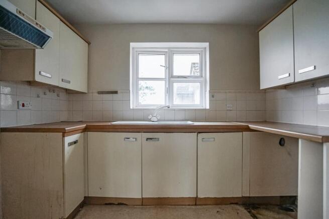 84 Staffords Place, Horley, Surrey RH6 9GY