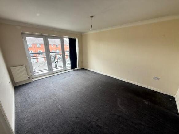 2 bed Flat for sale Image 5