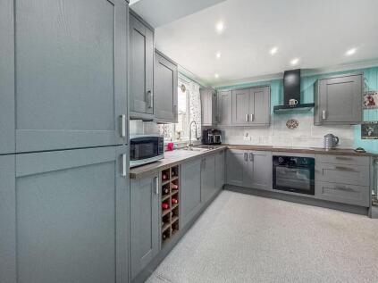 Neasden Close, Hull, HU8