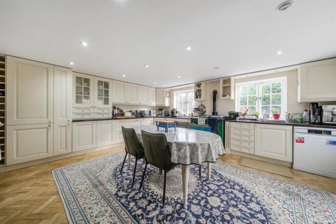 Kitchen/Breakfast Room