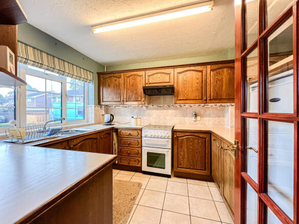 8 Wincanton Close - Kitchen (2)