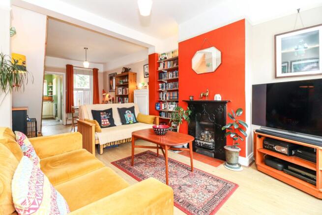 Sitting/dining room