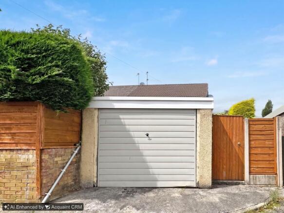 2 bed Semi-Detached Bungalow for sale Image 8