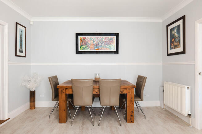 4 bed Semi-Detached for sale Image 6