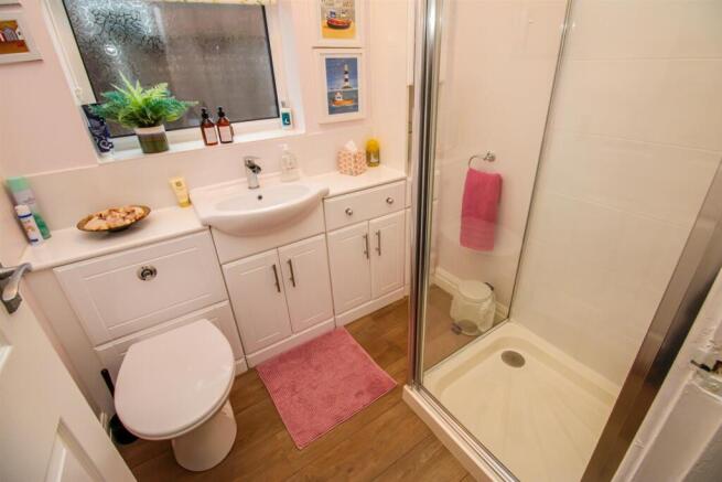 3 bed Semi-Detached Bungalow for sale Image 8