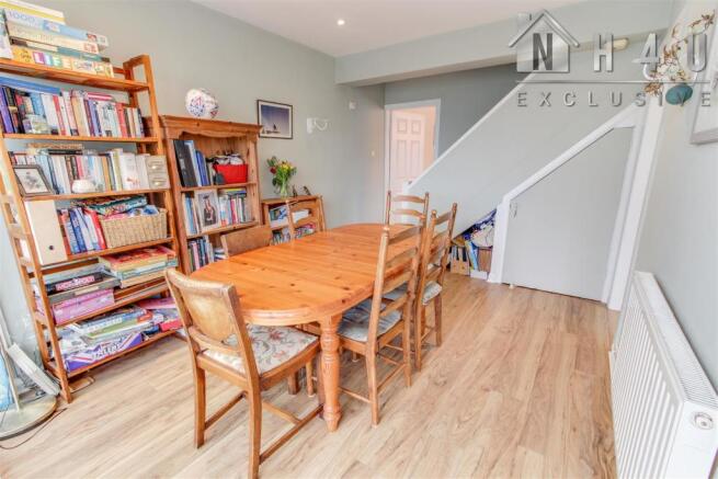 DINING ROOM: