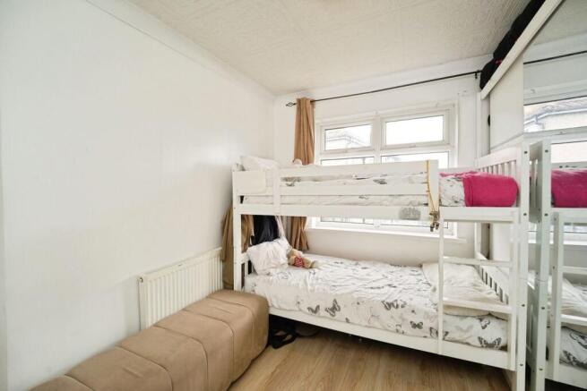 3 bed Semi-Detached for sale Image 10