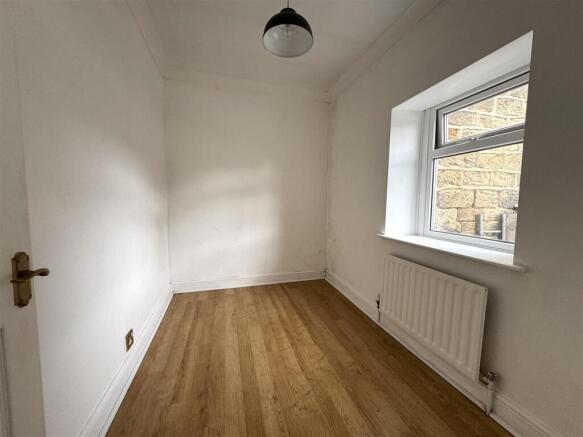 3 bed Semi-Detached for sale Image 12