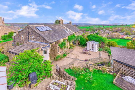 Wilsden Hill, Wilsden, West Yorkshire, BD15 0BG