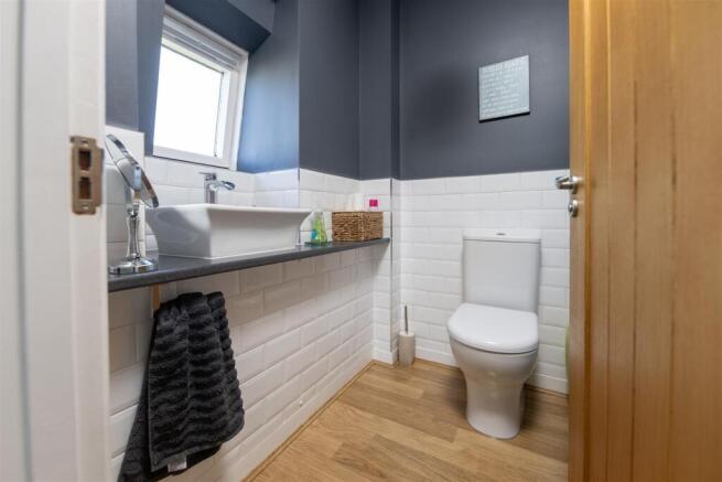 CLOAKROOM.jpg