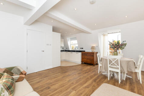 Eardley Crescent, London, SW5