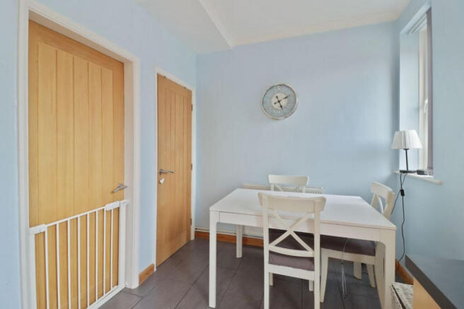 3 bed Semi-Detached for sale Image 5