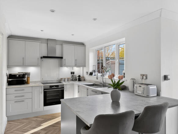 Modern Fitted Kitchen
