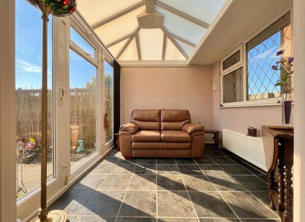 2 bed Semi-Detached Bungalow for sale Image 8