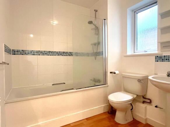 06Bathroom