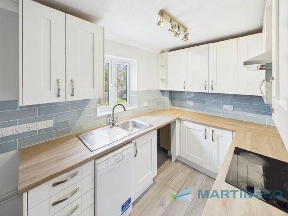 CAM02145G0-PR0097...