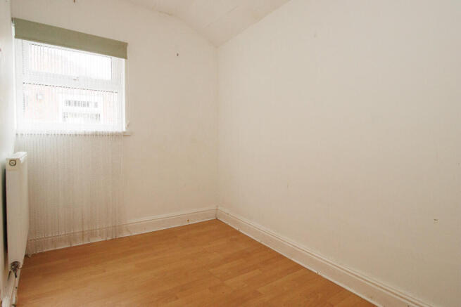 2 bed Ground Flat for sale Image 11