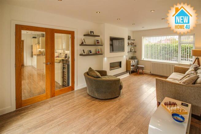 LOUNGE: