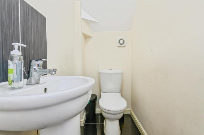 3 bed Detached for sale Image 8