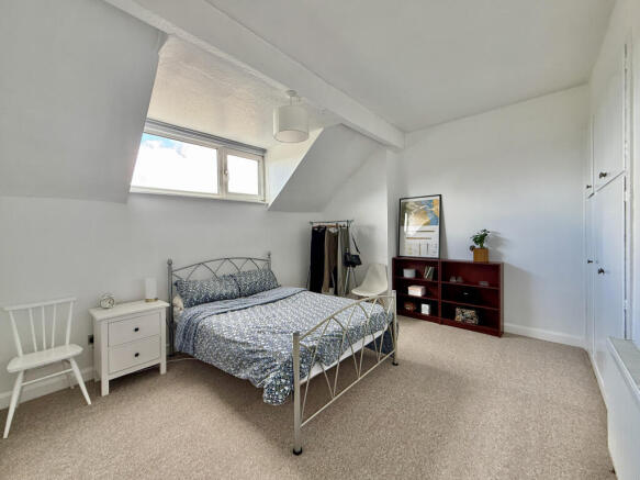 3 bed Terraced for sale Image 10