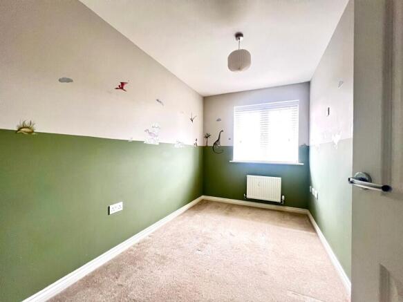 3 bed Semi-Detached to rent Image 8