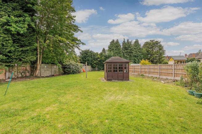 113 Ferndown Road-18_lo.jpg