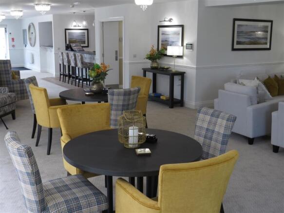 Owners Lounge.JPG