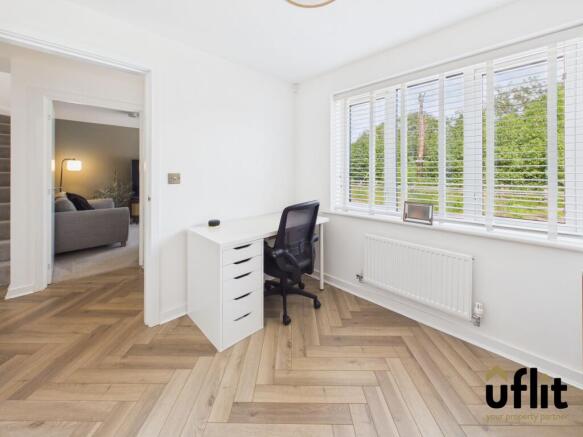 4 bed Detached for sale Image 7