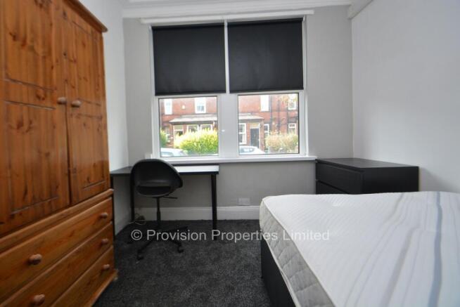 6 bed Terraced to rent Image 9