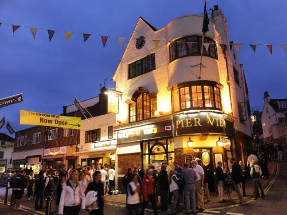 Cowes General Photo