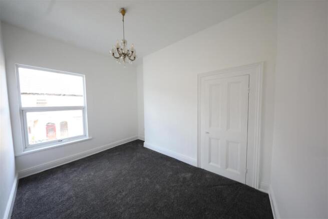 4 bed Semi-Detached for sale Image 12