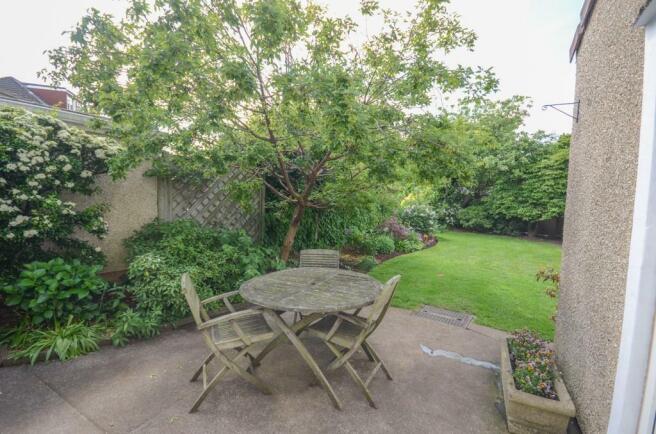 Rear garden pic 2.jpg