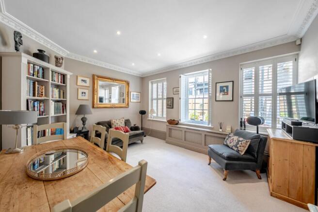 3 bed Apartment for sale Image 7