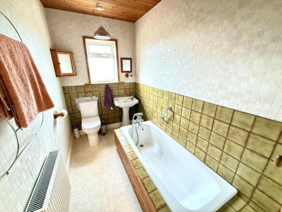 3 bed Terraced for sale Image 8