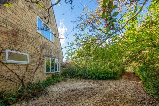1 Arbour Close-3.jpg
